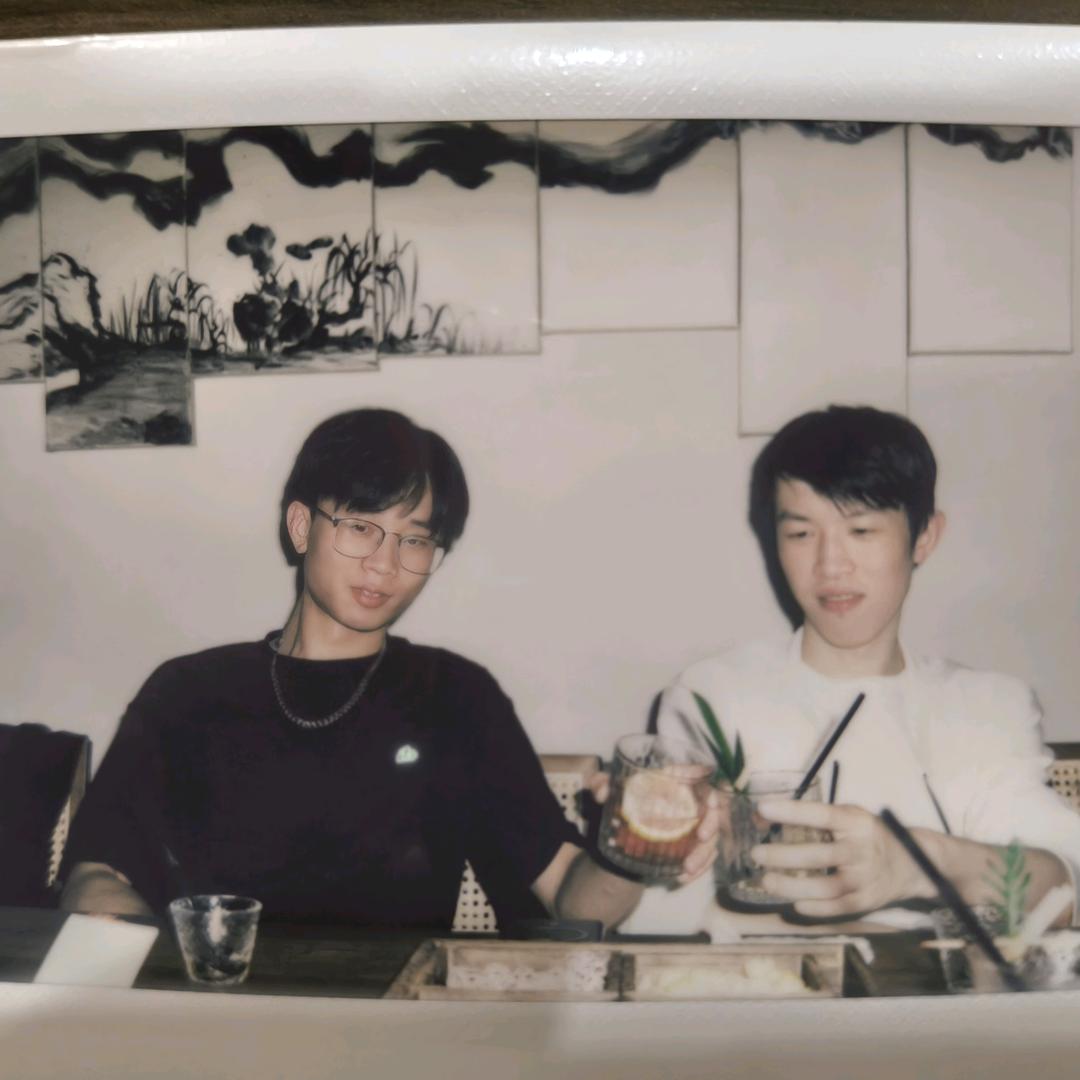 我有两个脑袋