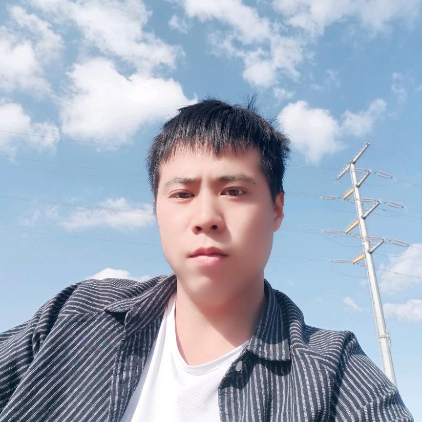 (๑•̌.•๑)怦然心(“董”)💞