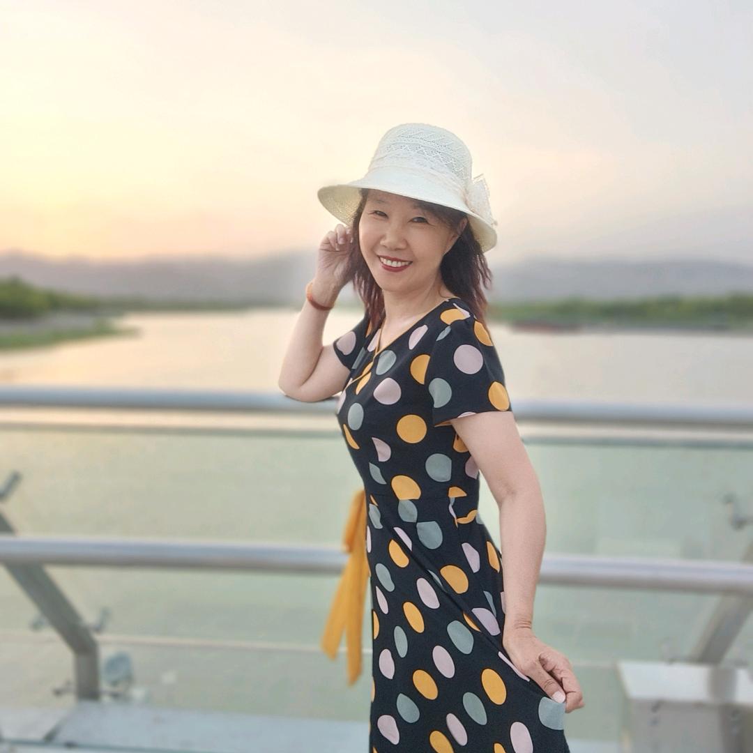 传奇大妈母子流浪生活