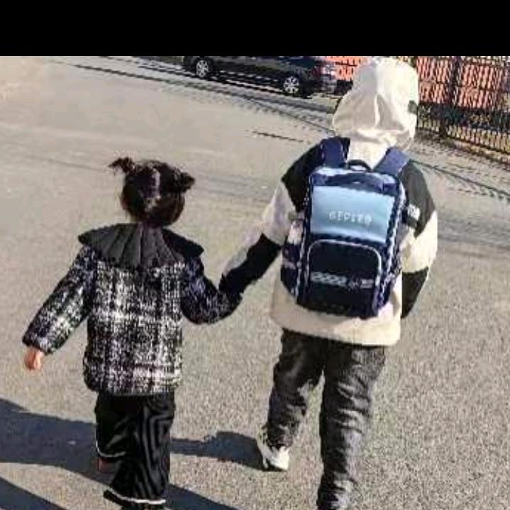 两个孩子的姥姥