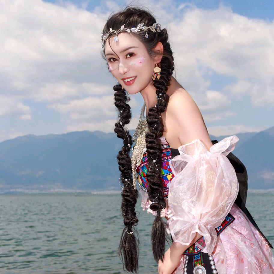 安 妮（游戏推广）