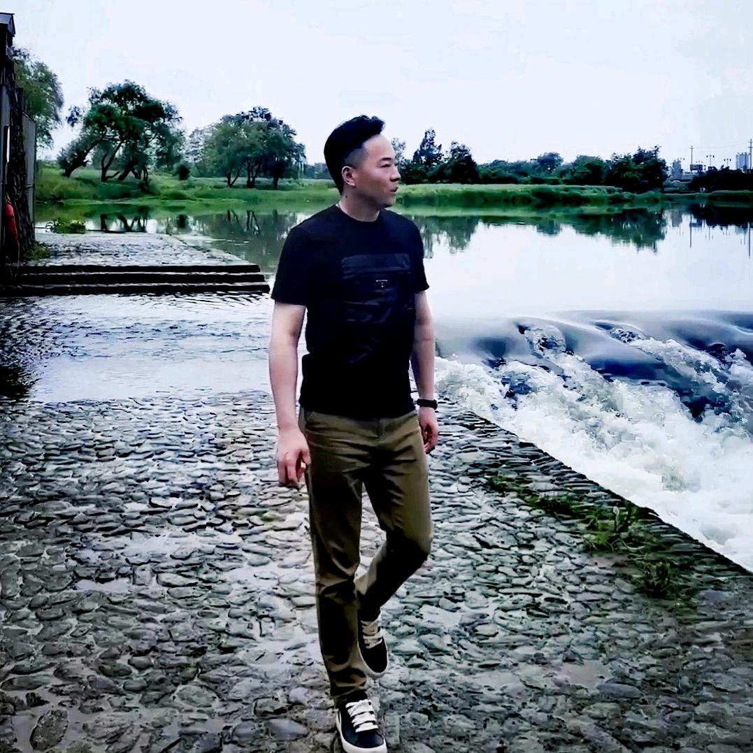 铂芙艺术壁材（总裁）