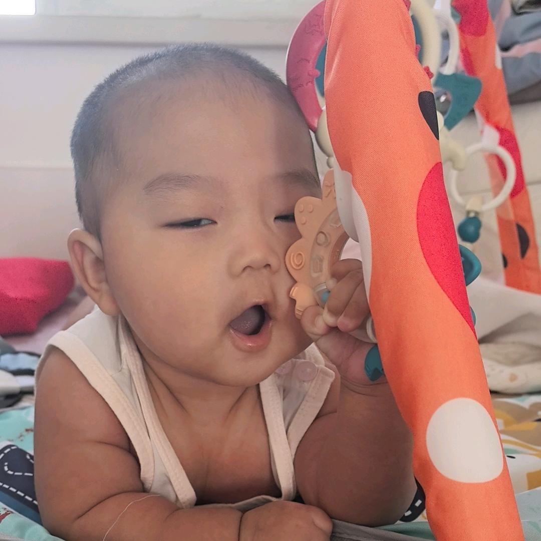 晨晨小可爱～～