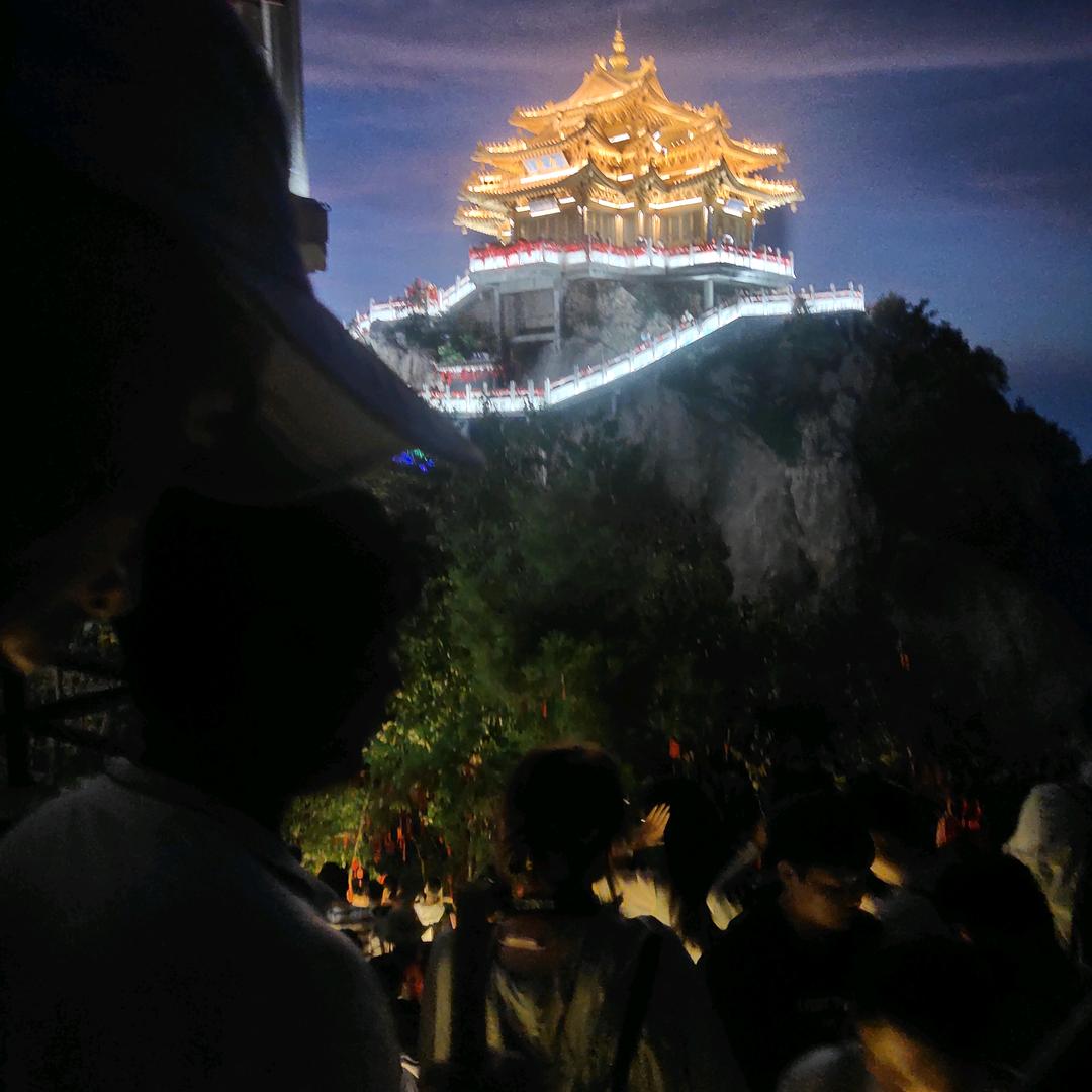 宋有利建筑二队，心❤️