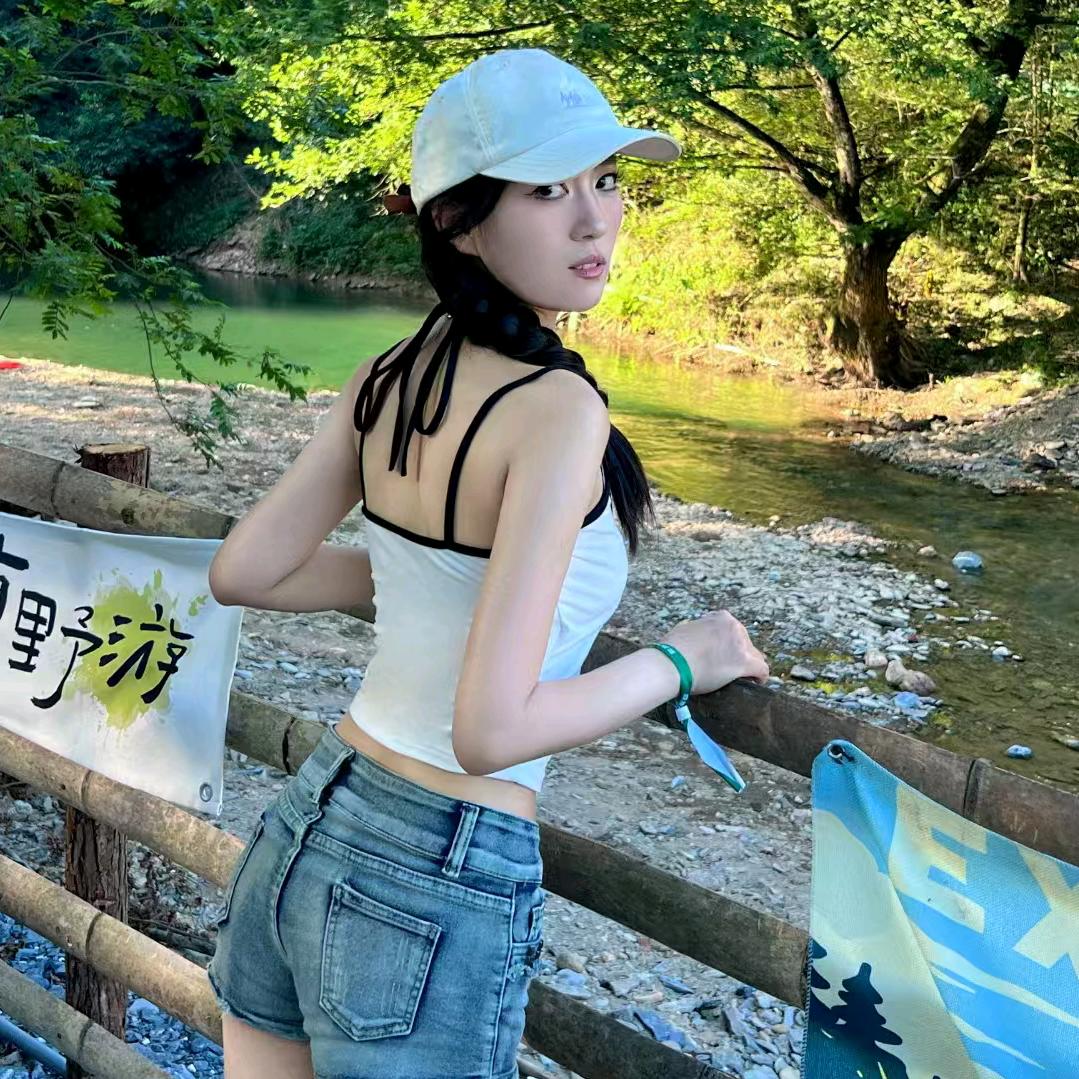 菠萝 \笑咪