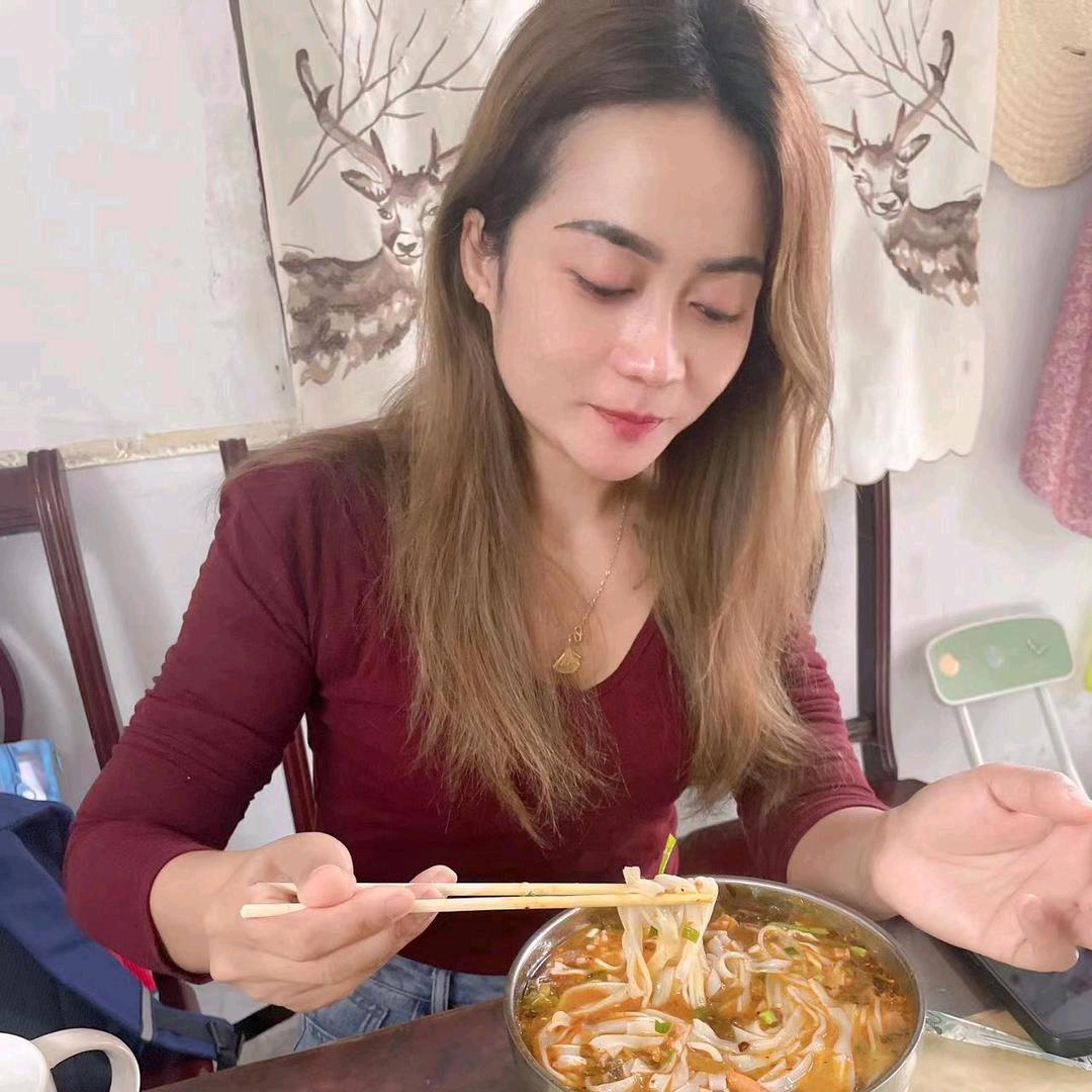 @夕阳下，晚风凉@