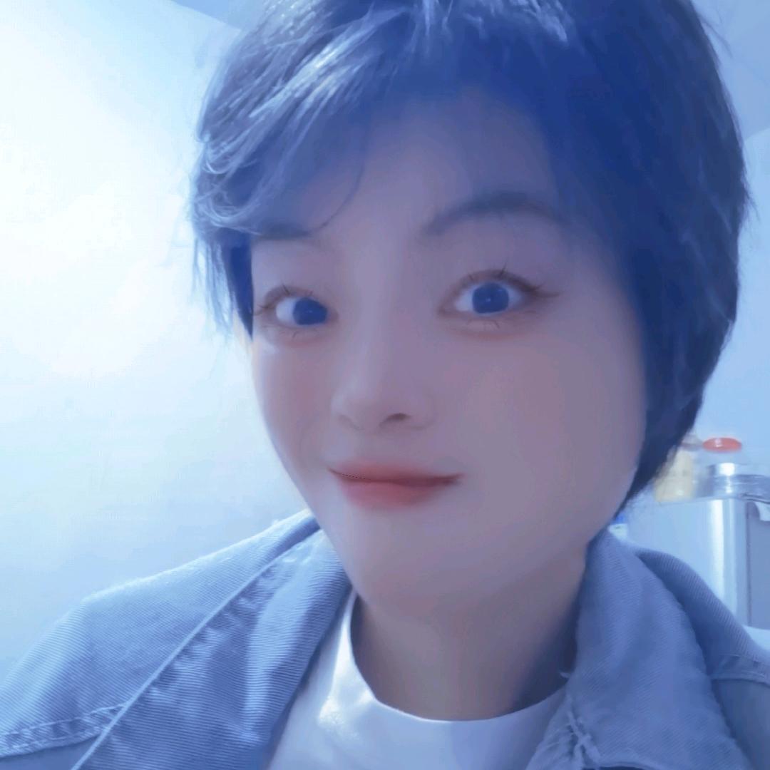 邓大胆（90后的女汉子）主页橱窗有好东西