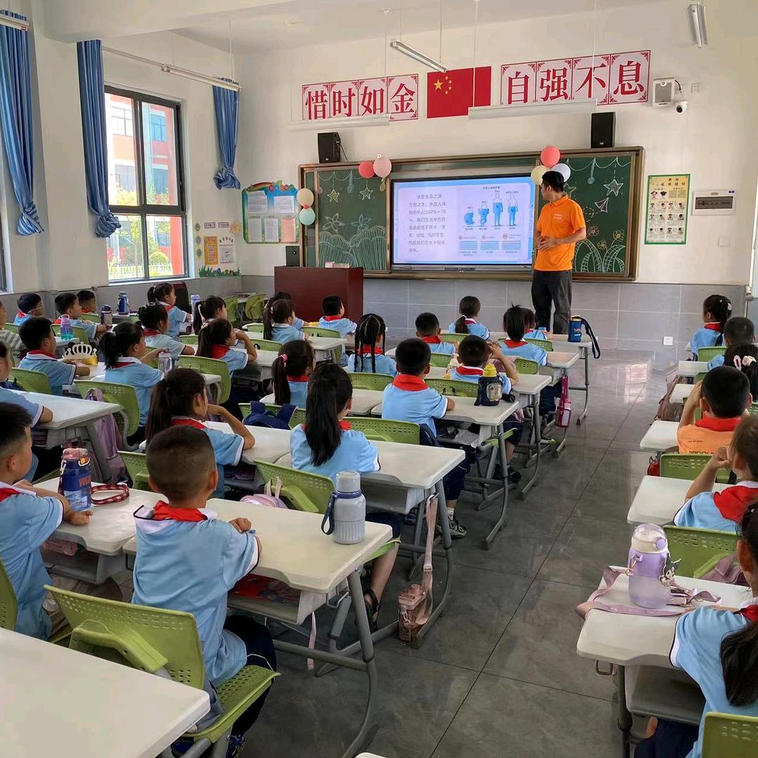 韩城鲸鸿游泳张教练🇨🇳