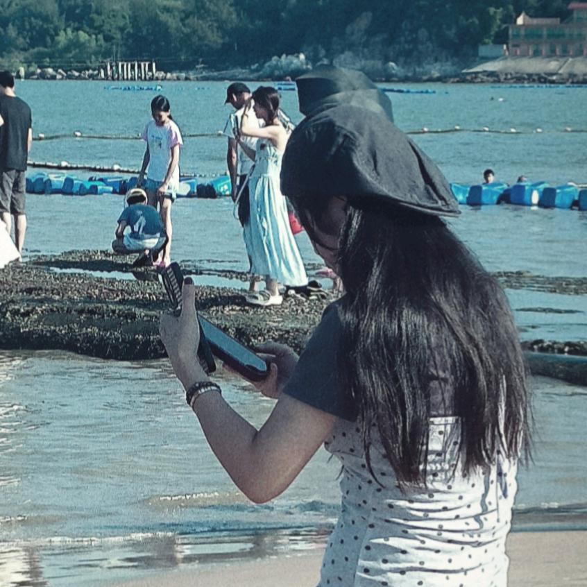 阿寡。