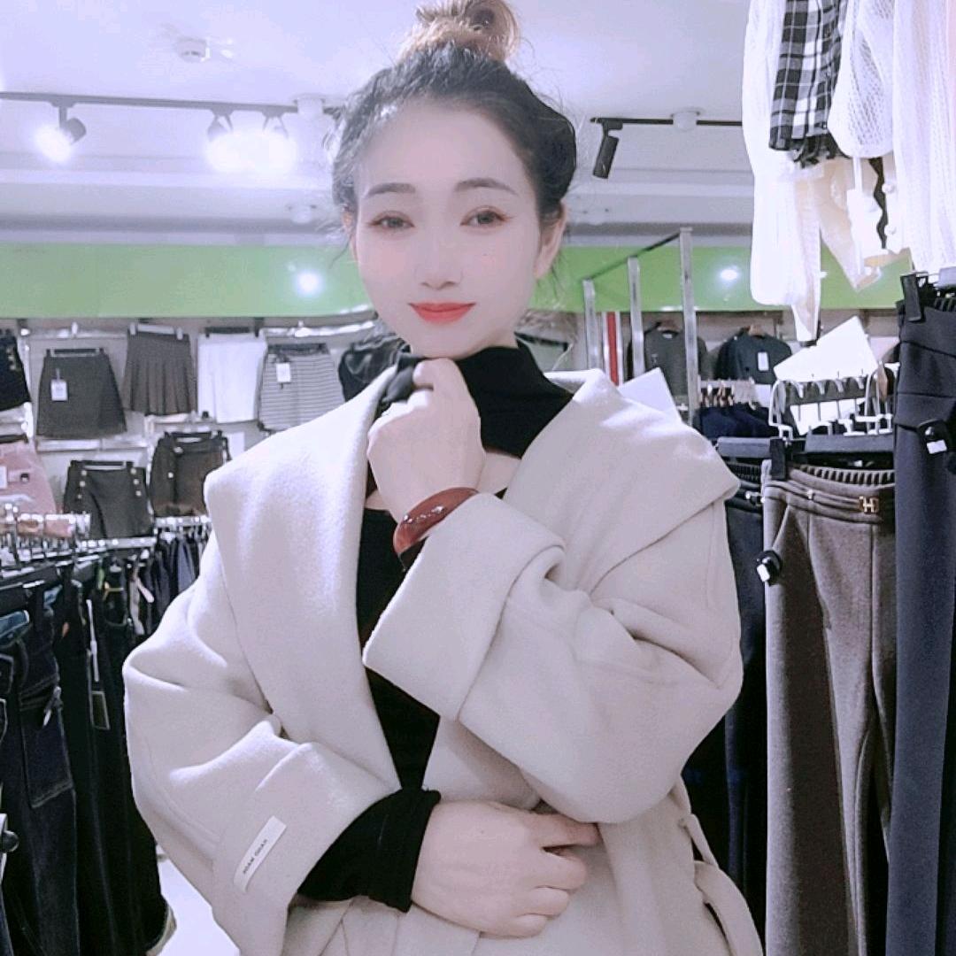 练集镇，江南女孩，女装店
