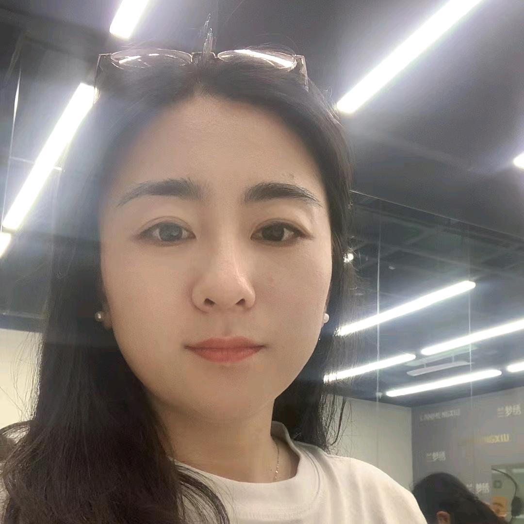 娜娜在定州做眉毛