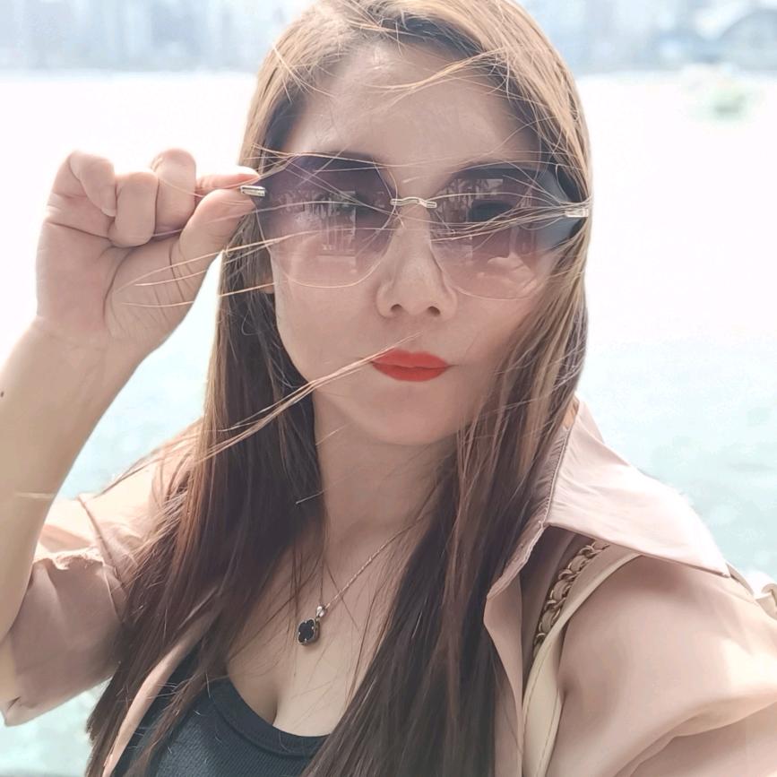紫月涵冰~~YanZi