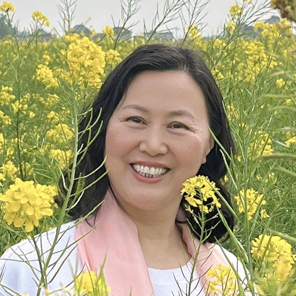 秀笑芬烟醉春光