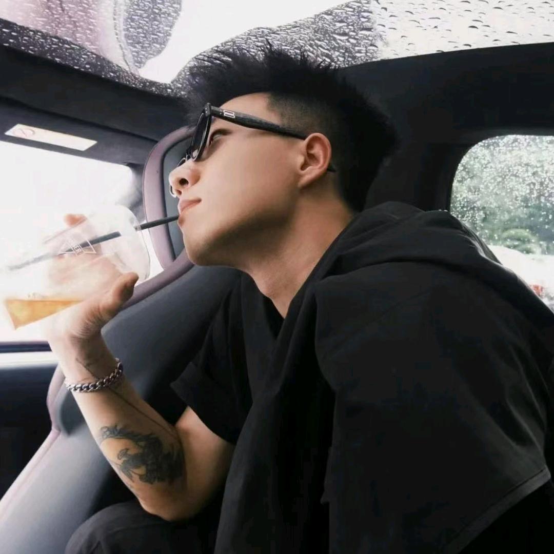 钱是英雄胆