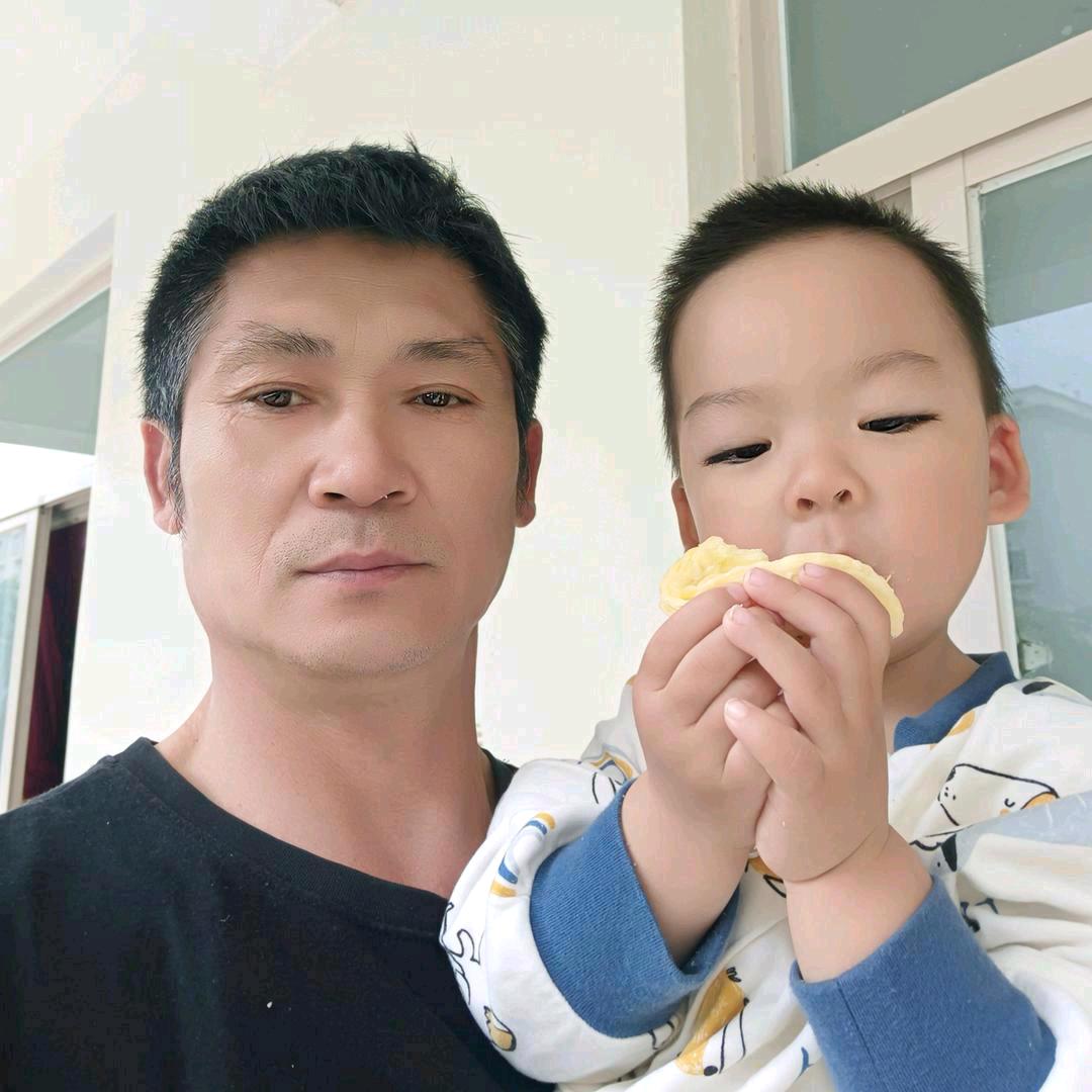 延吉贴砖郭师傅