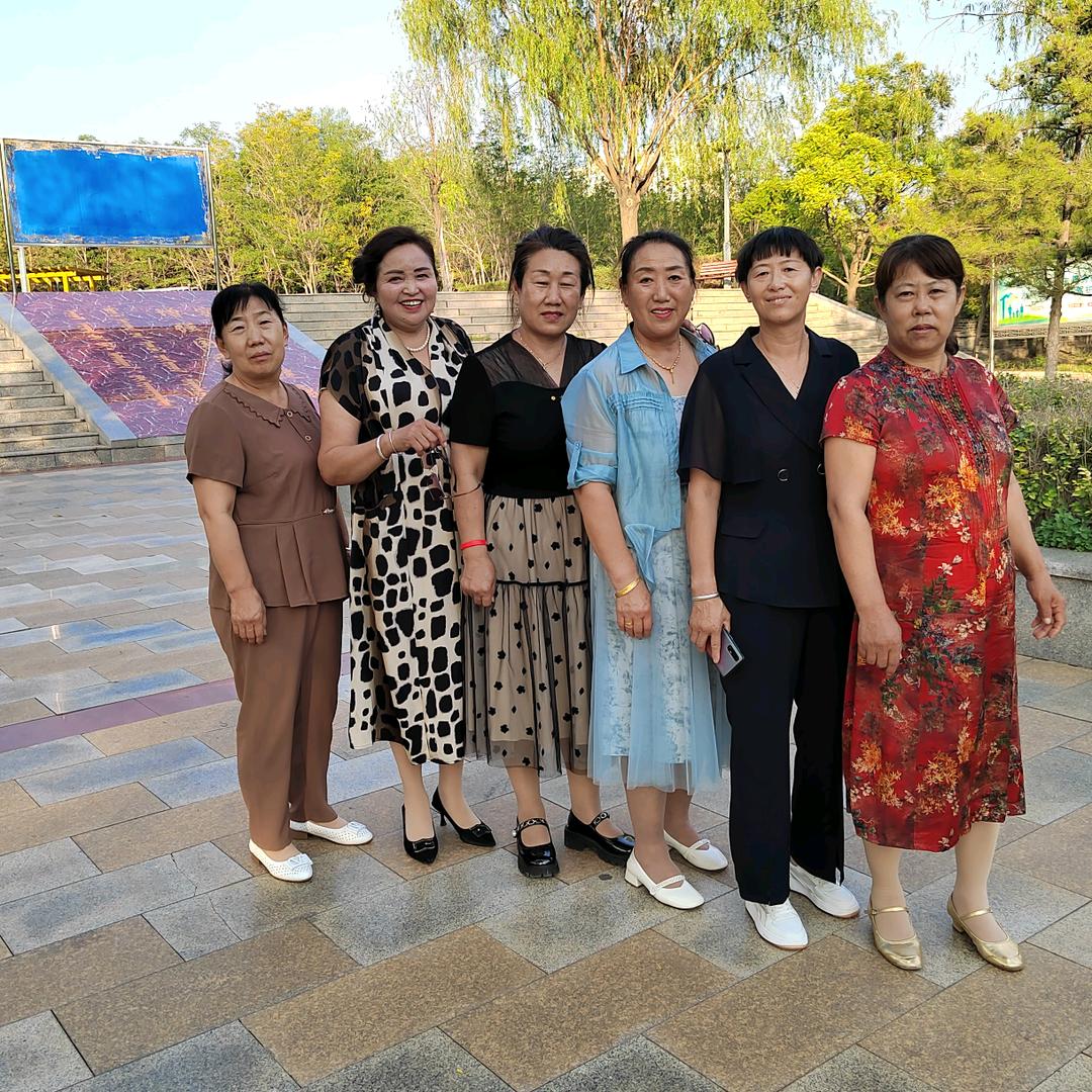 用户9438684156681