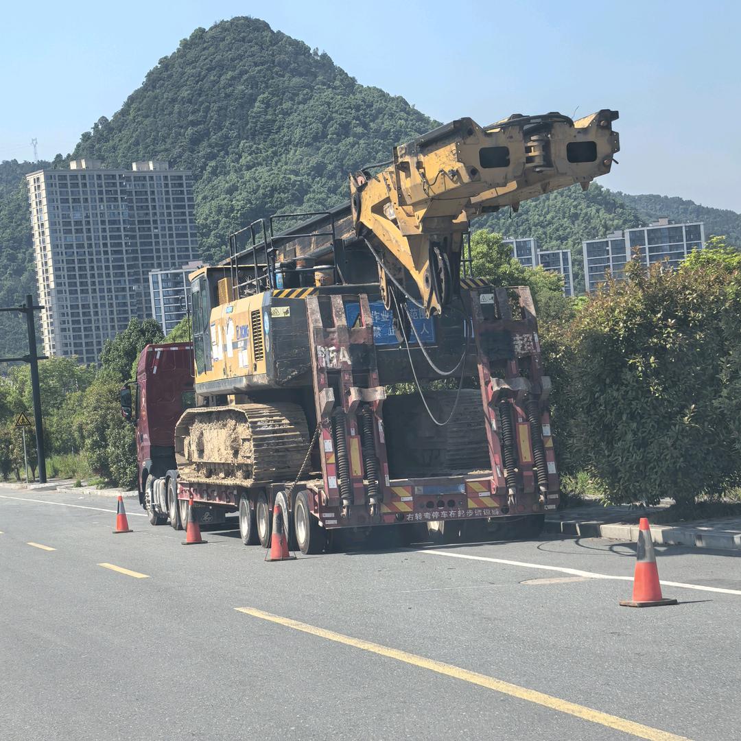 （全国）大件运输，工程设备租赁。