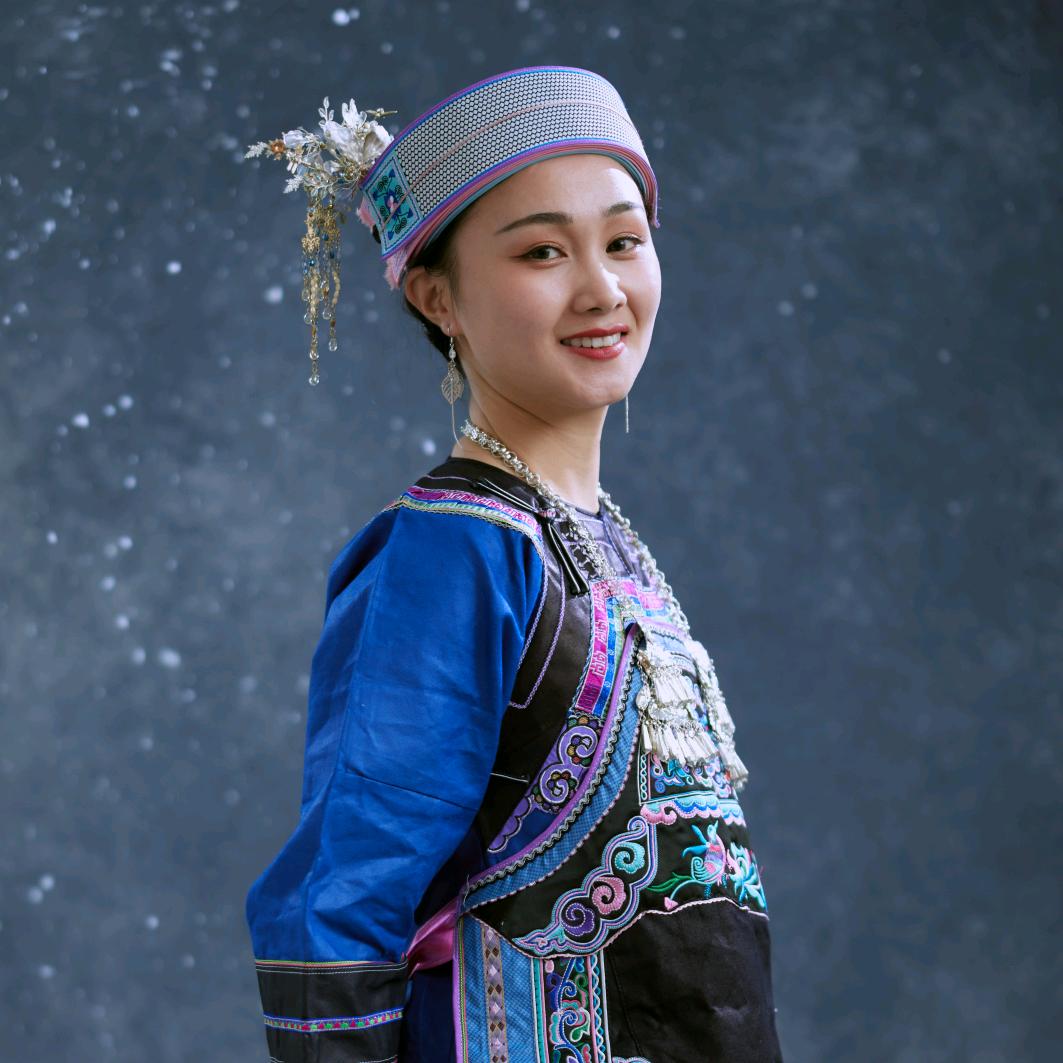 苗家秋妹
