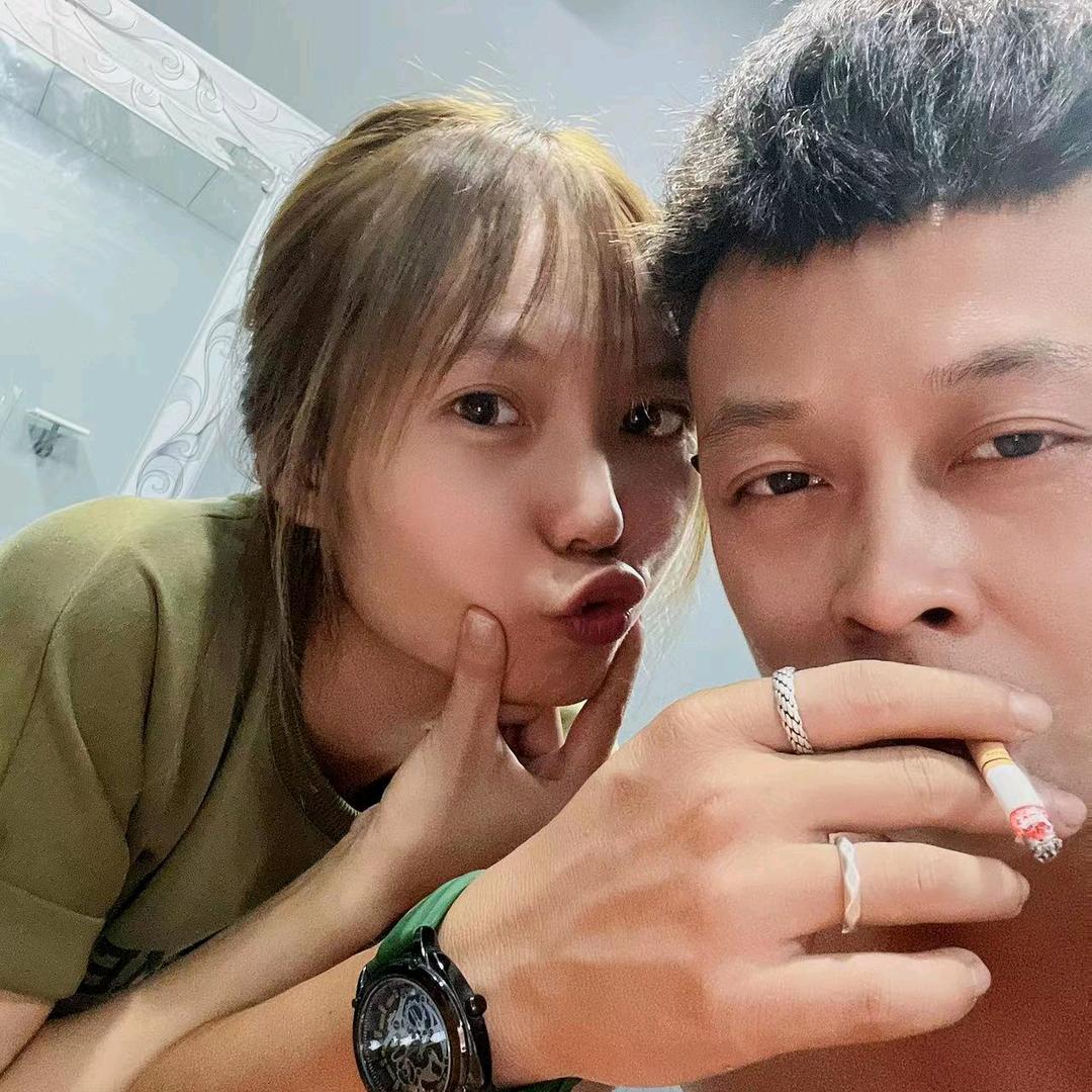 我妈给我取的名字叫凡娃儿