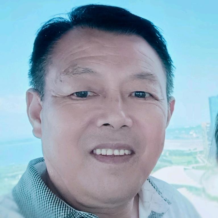 乐器爱好者--老邓