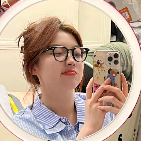 🌻胖胖的萤火虫