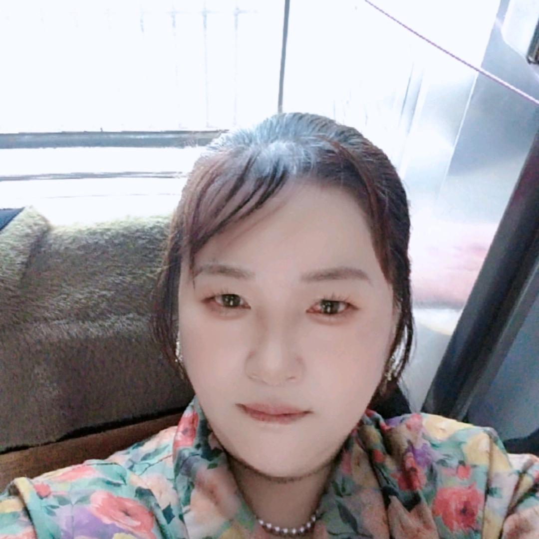 賈宏芳