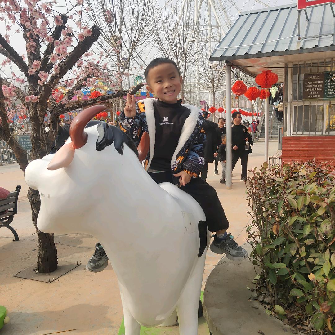 洋洋ღ᭄💞岳来越好໑ຼ₀₂₄💕♥