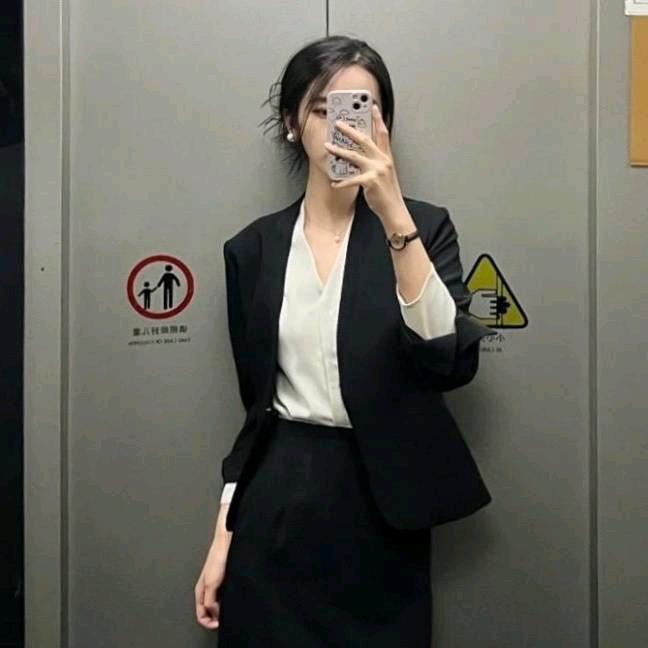 渝邻房产刘妹儿