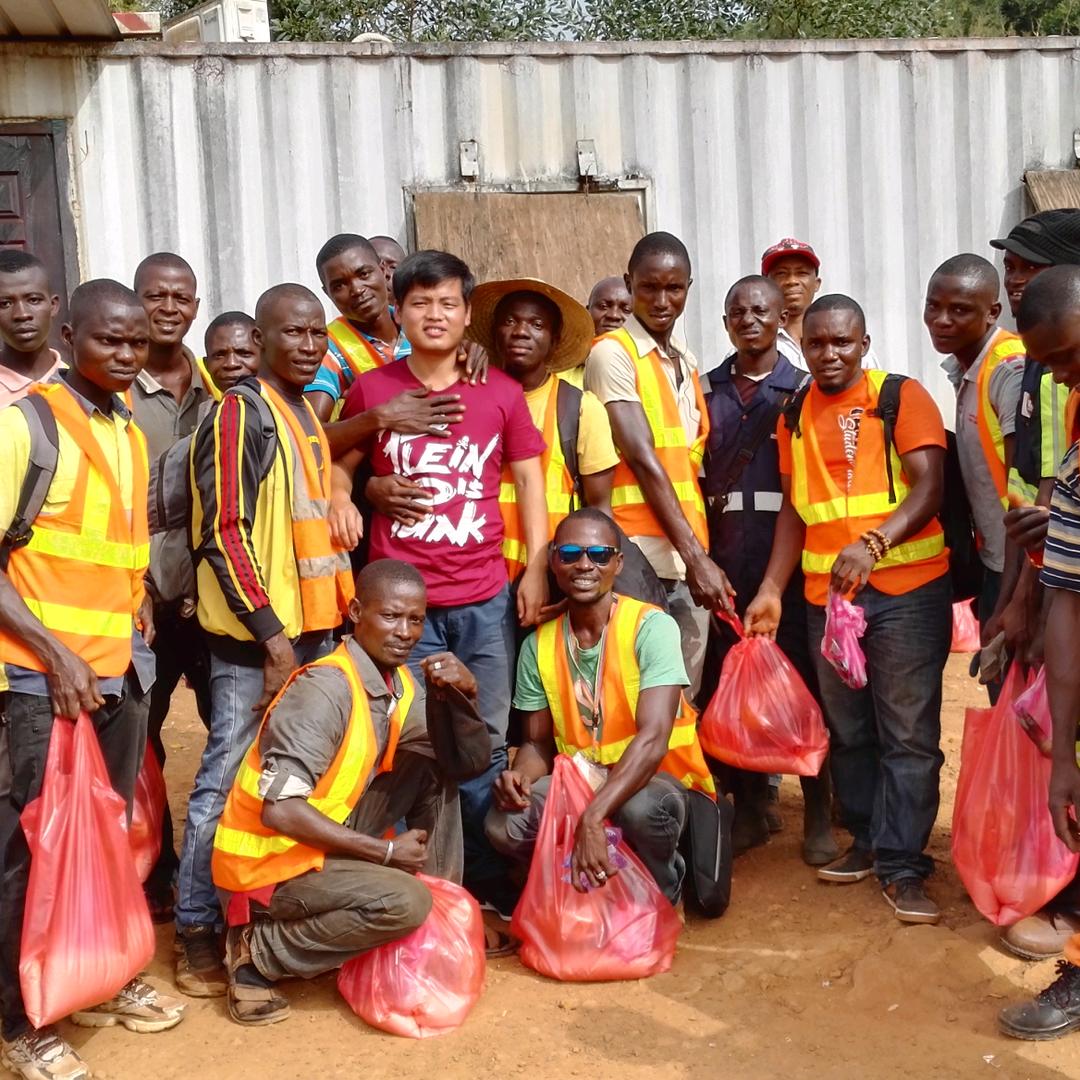 陕西黑娃在非洲