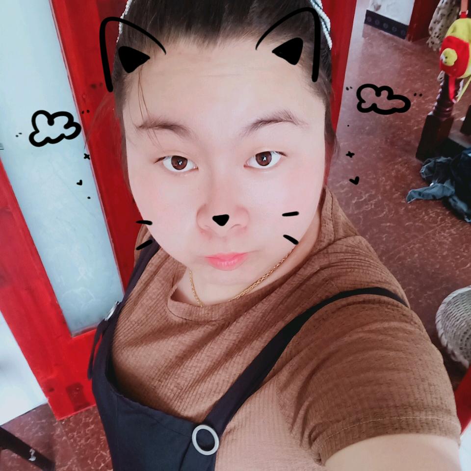 颜里有金٩(๑^o^๑)۶