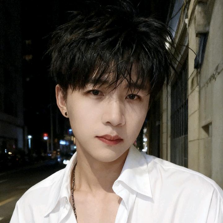 李小哥丶