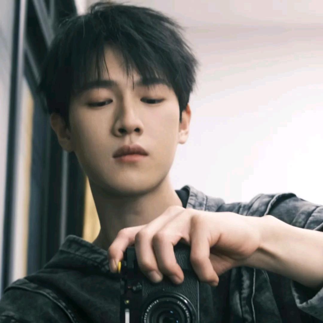 我不叫李昀锐