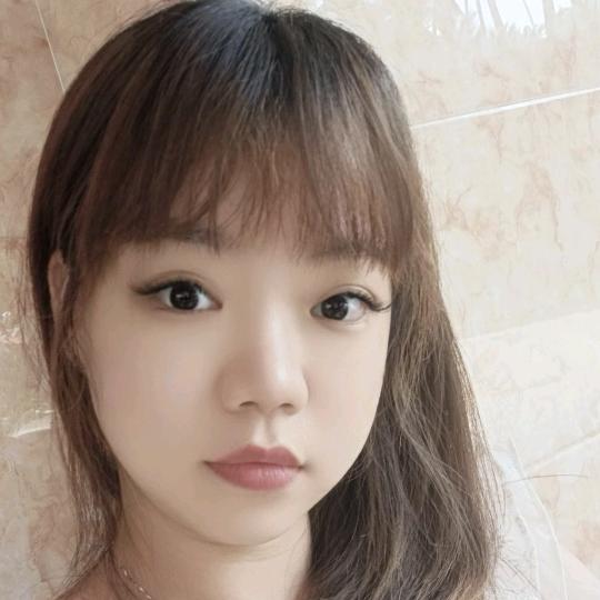 *小四*