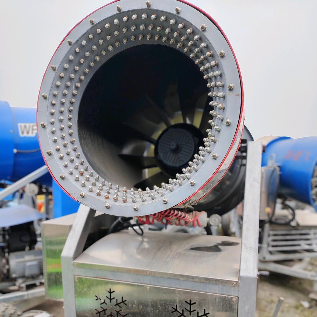 雪霸王造雪机厂家冰雪设备一站式采购