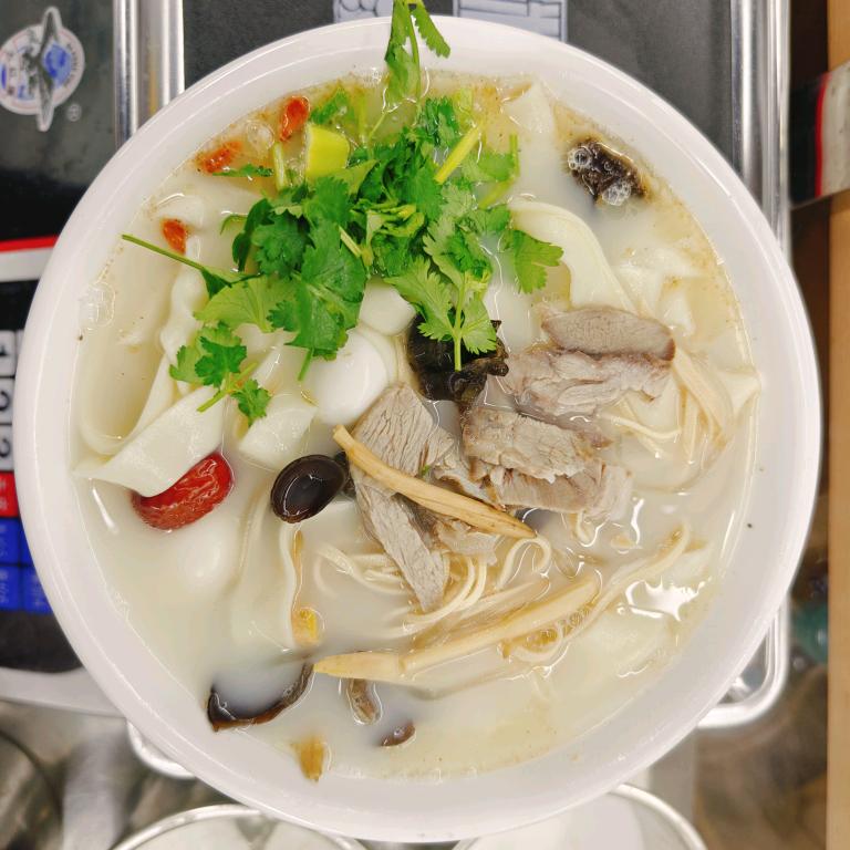 羊肉汤.滋补烩面