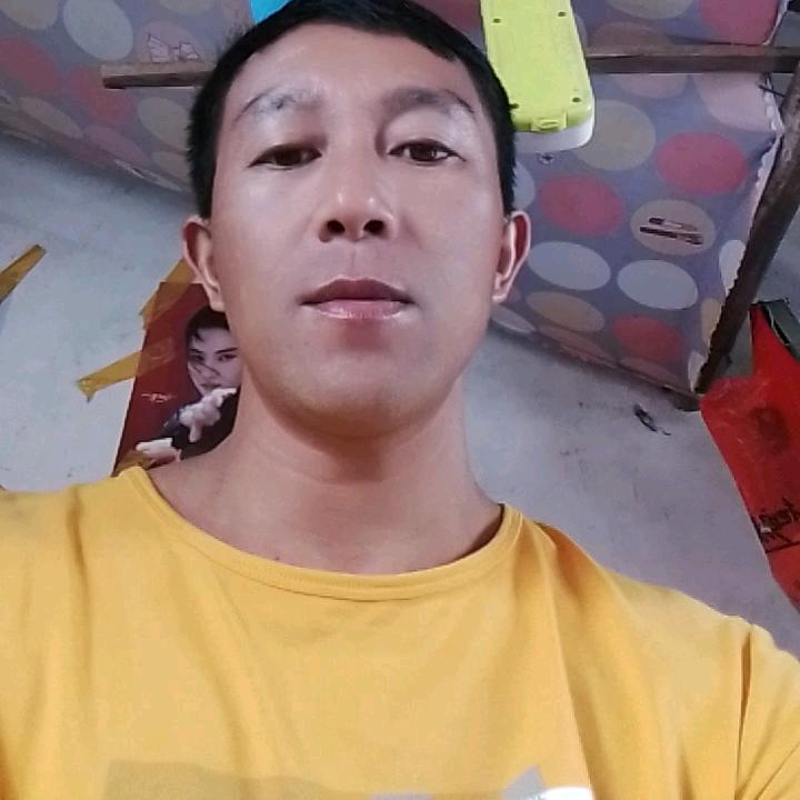 何桥军