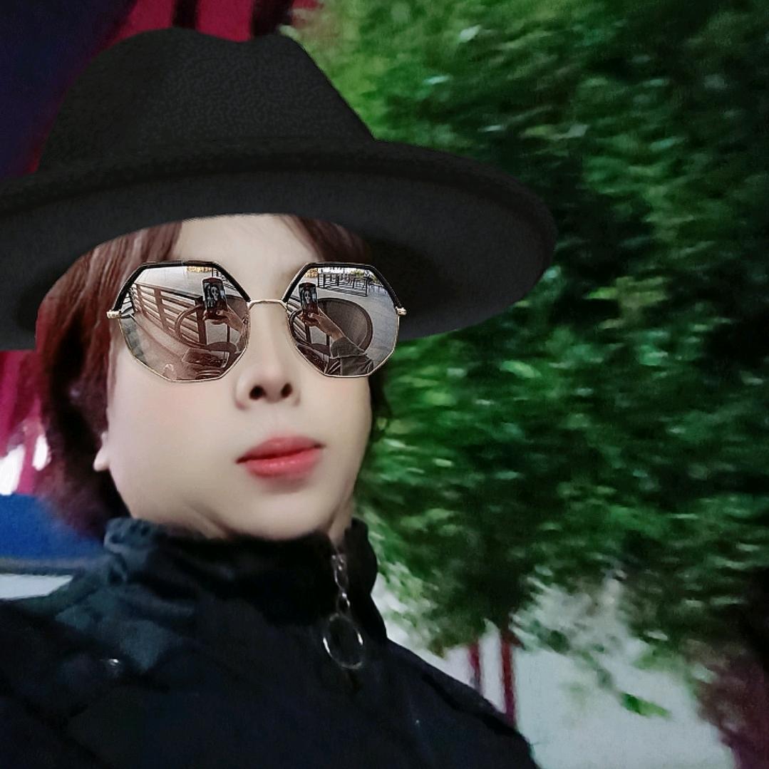 @潇洒幼稚黄先森