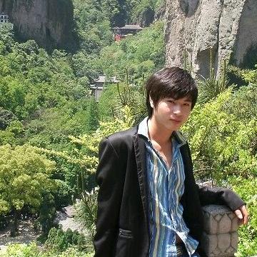 @龙某某