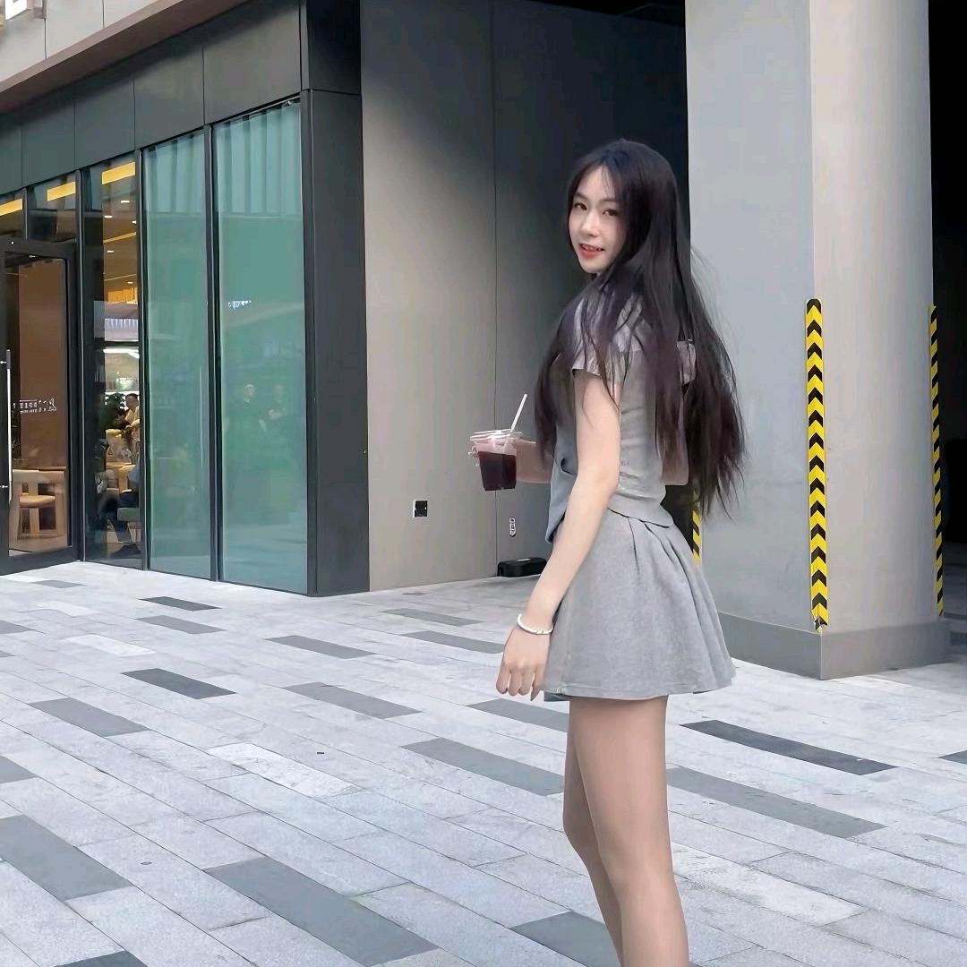 白月光私影—思思