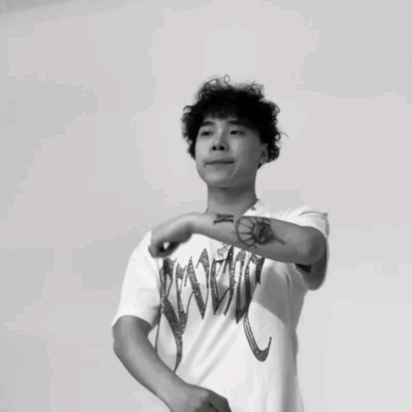 ꧁꫞꯭糌꯭粑꯭味꯭的꯭男꯭人꯭꫞꧂赚钱版