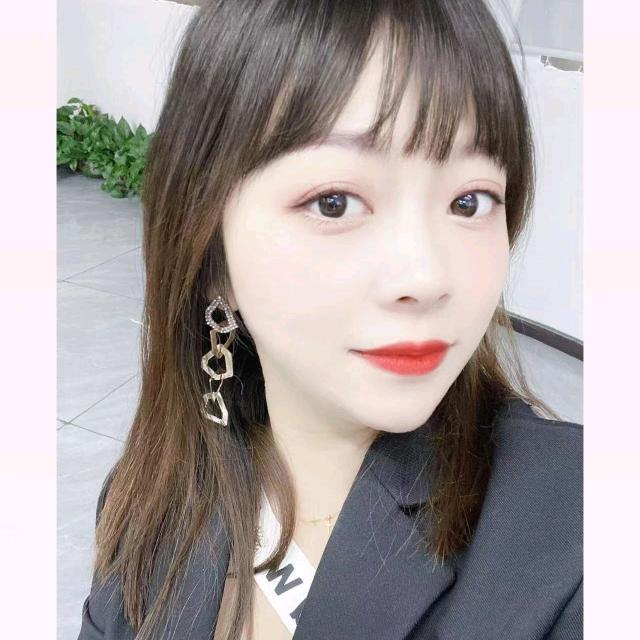 武汉江来汽车服务有限公司司管小静