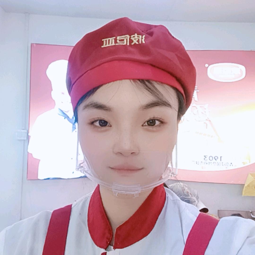 波尼亚河套邻海广场小凤