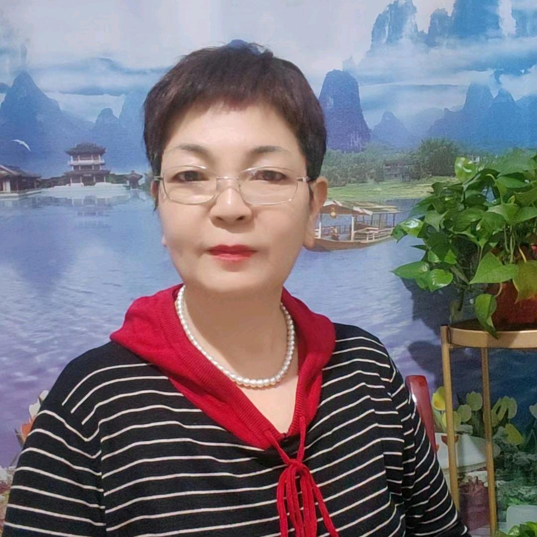 蓝魅玲（568）中午1点开播