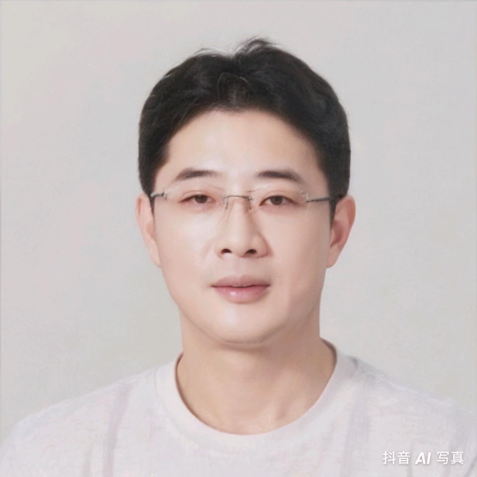 老卢爱掼蛋
