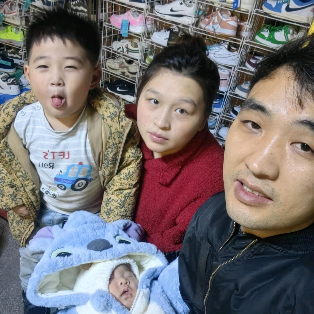 铜仁潮鞋馆