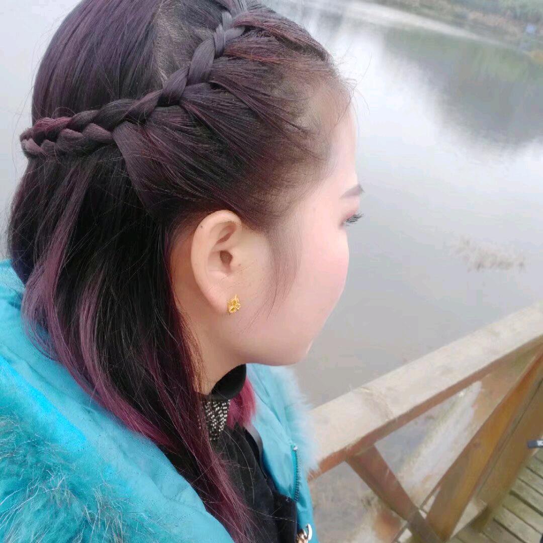 青青河边草