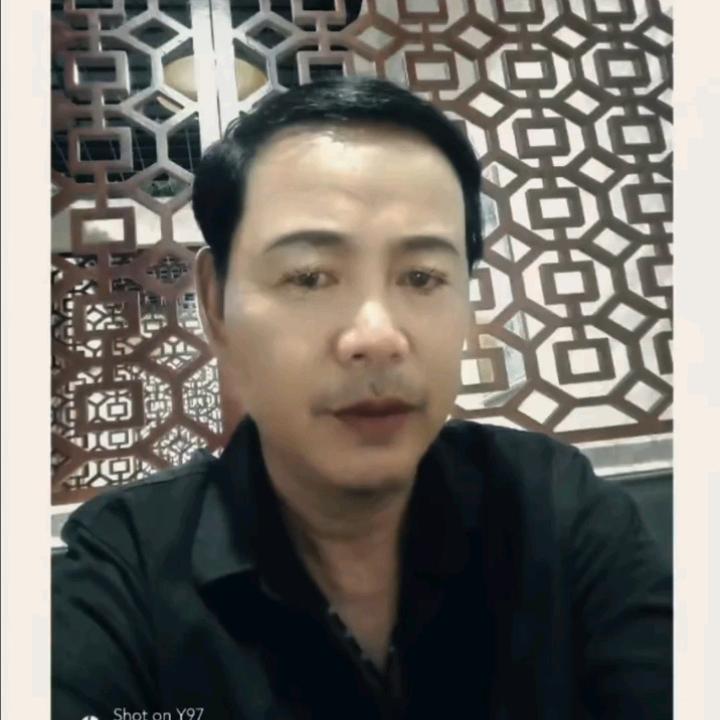 伍哥爱唱歌
