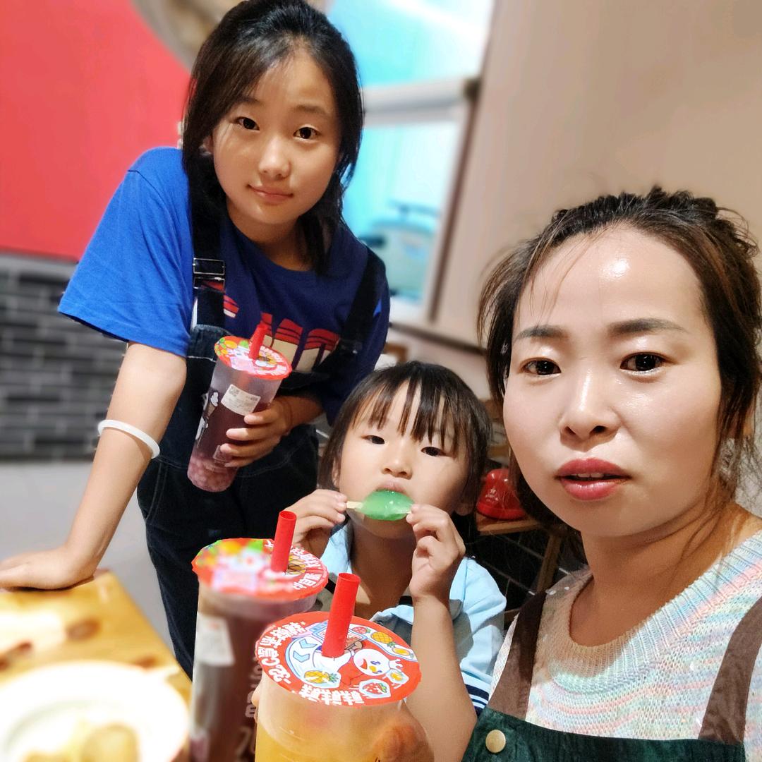 👩‍👧‍👧雅.🥂