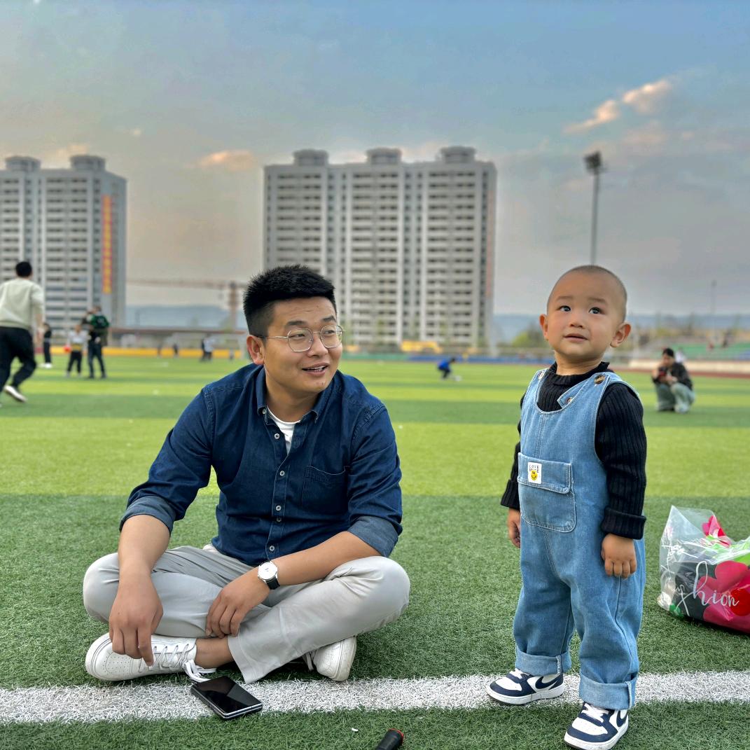 建别墅的阿尧