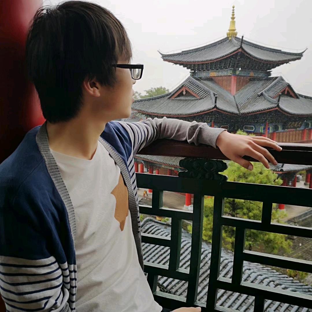 有钱拽着头发擦着汗没钱只能播放暂停放大看